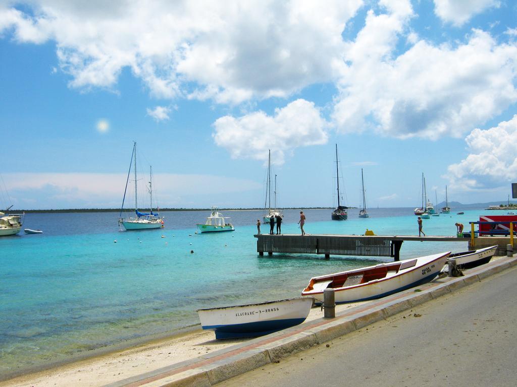 Bonaire Seaside Apartments エクステリア 写真